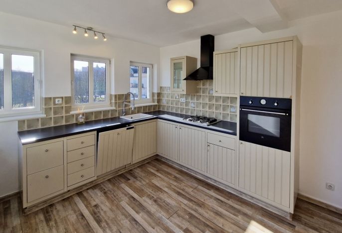 Pronájem, Byt 4+kk, Cheb