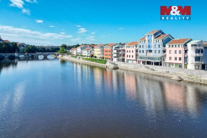 Pronájem, Obchod a služby, Písek