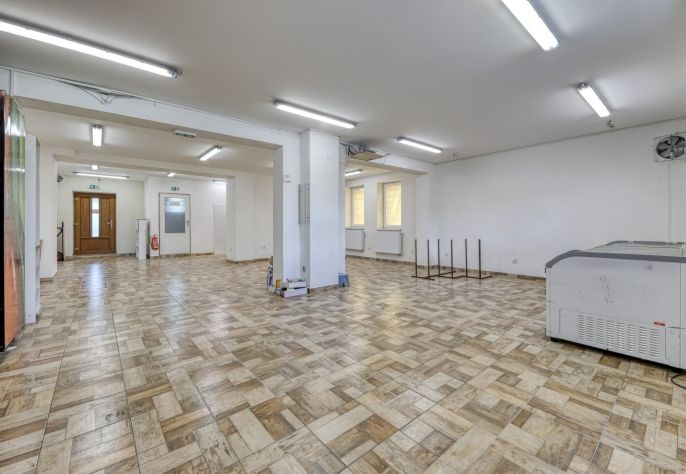 Pronájem, Obchod a služby, Nýřany
