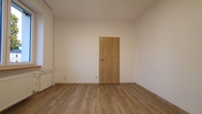 Pronájem, Byt 2+1, Plesná