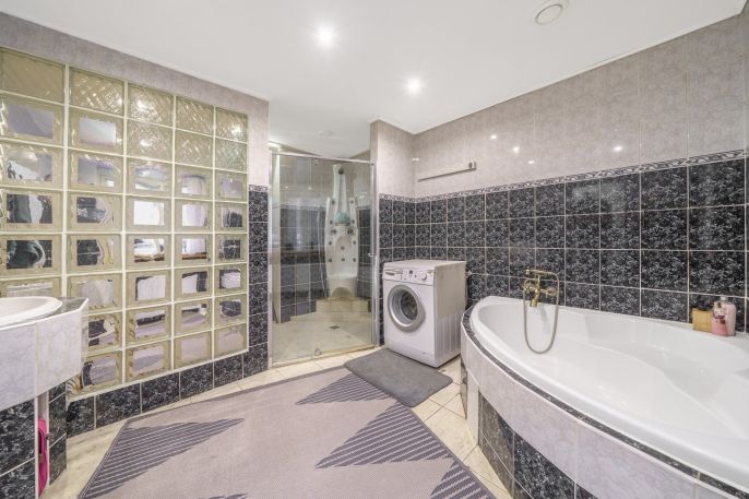 Prodej, Byt 2+1, Karlovy Vary