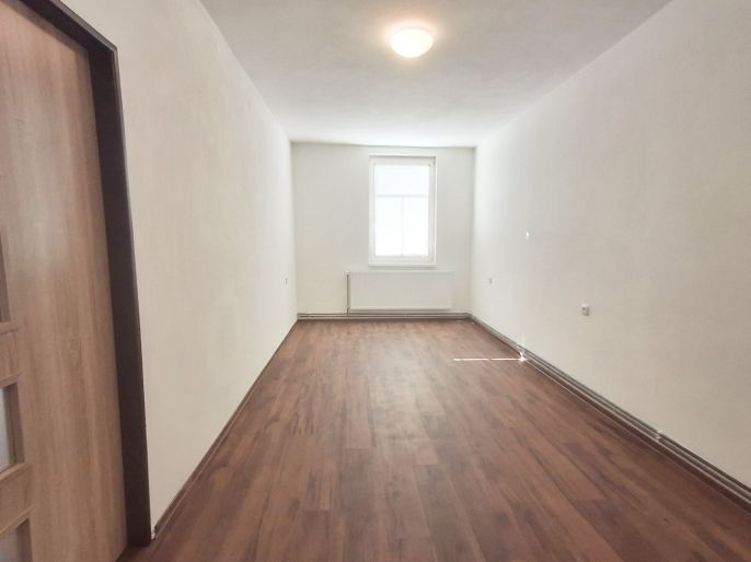 Prodej, Obchod a služby, Práče