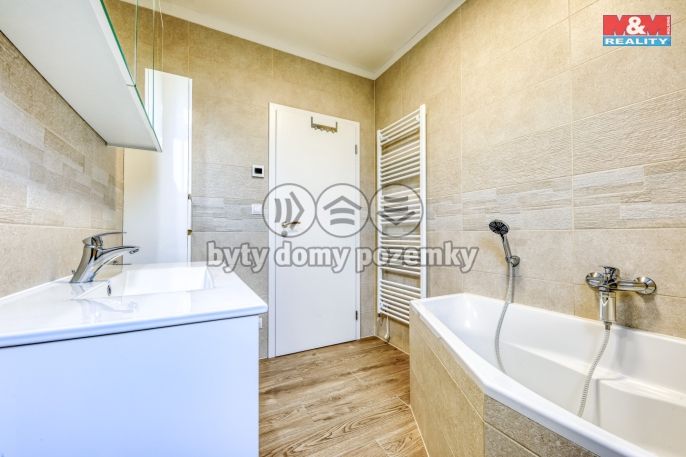 Prodej, Byt 4+kk, Vochov