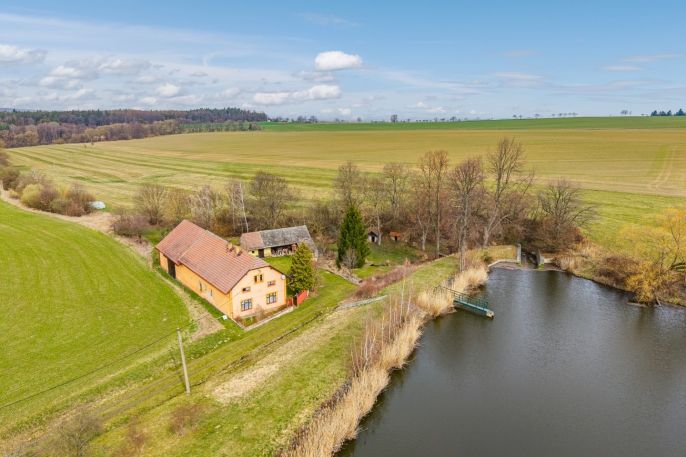 Prodej, Zemědělská usedlost, Zásmuky