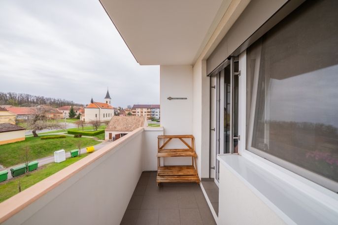 Prodej, Byt 3+1, Práče