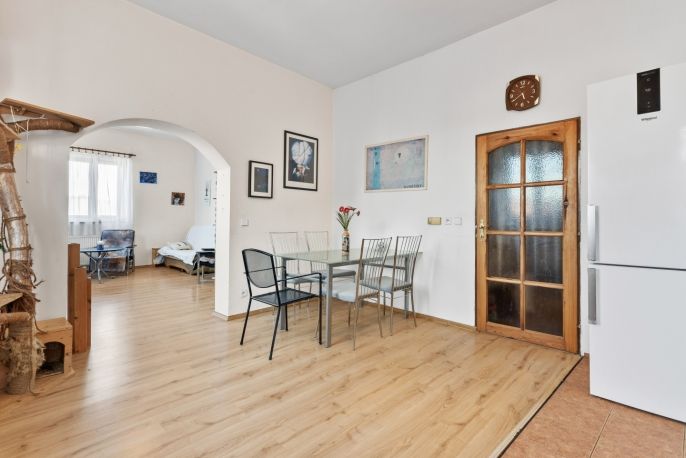 Prodej, Obchod a služby, Mimoň