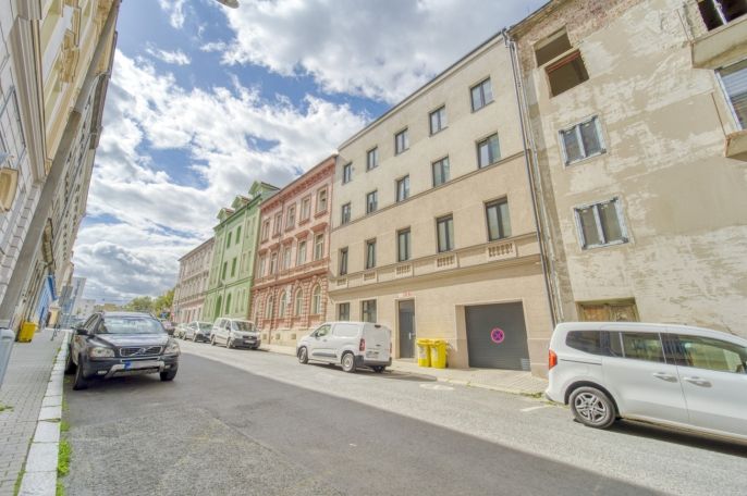 Pronájem, Garážové stání, Plzeň