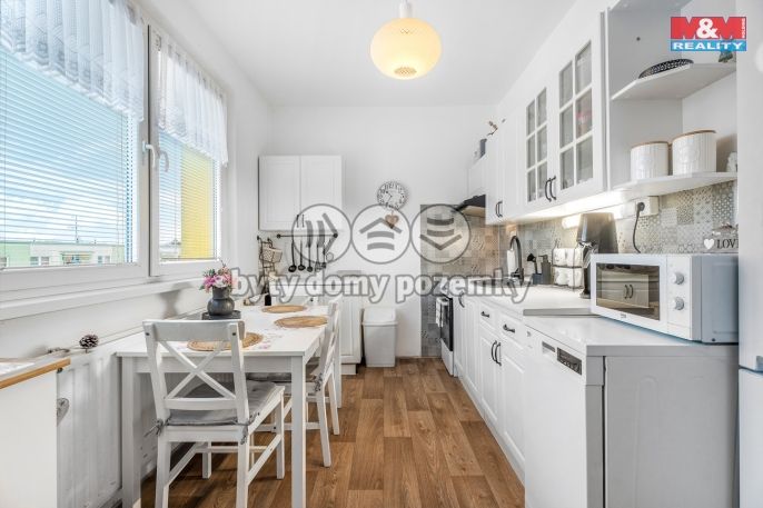 Prodej, Byt 4+1, Doksy