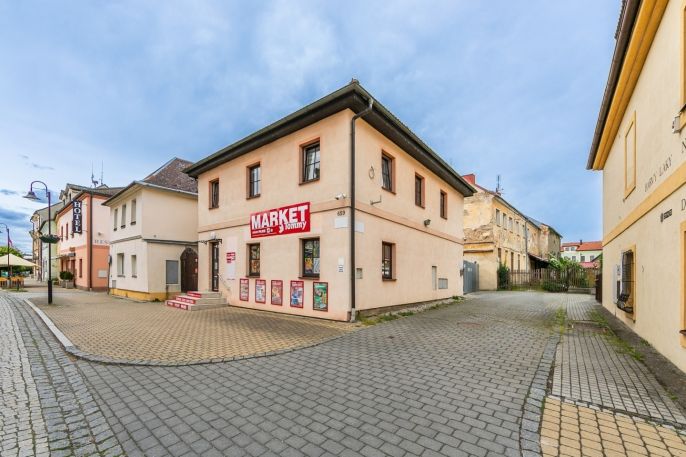 Pronájem, Obchod a služby, Bor
