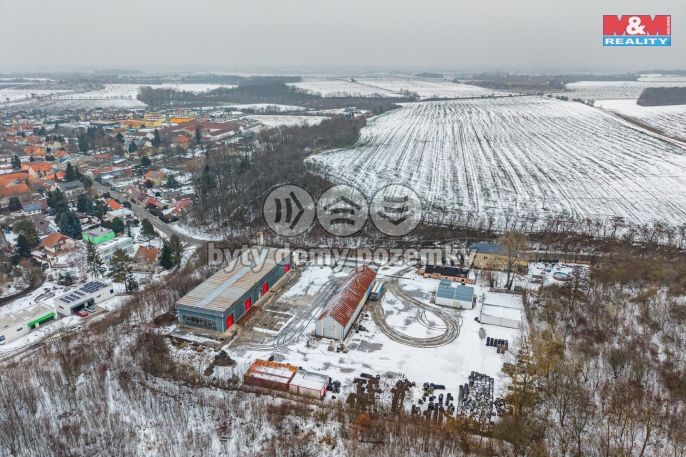 Pronájem, Sklad, Veleň