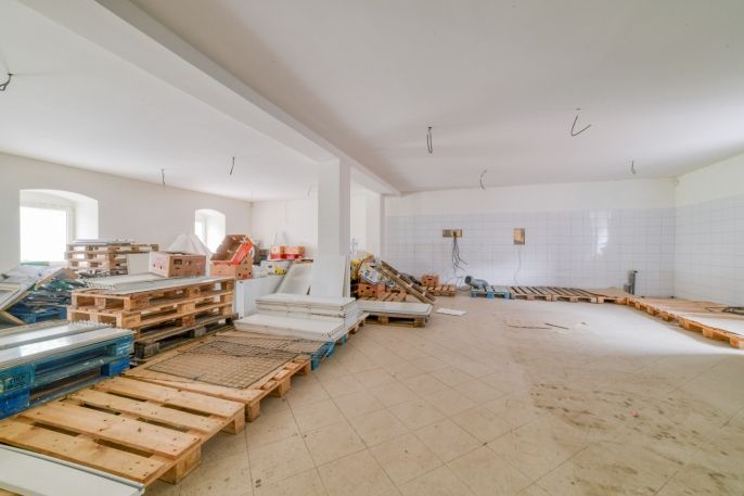 Prodej, Obchod a služby, Žlutice