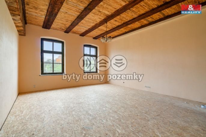 Prodej, Obchodní objekt, Povrly