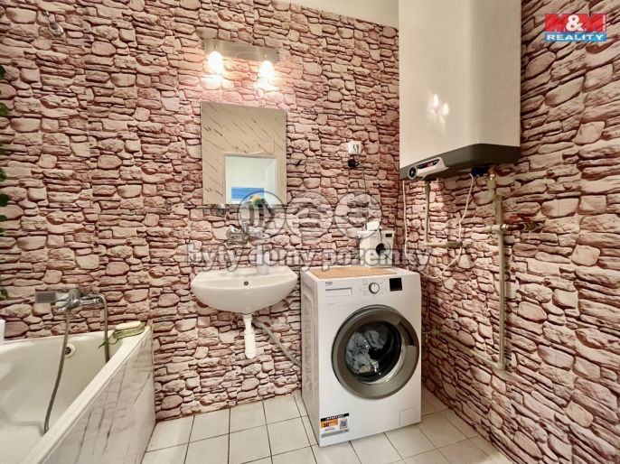 Prodej, Byt 3+1, Bečváry