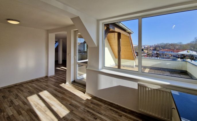 Pronájem, Byt 4+kk, Cheb