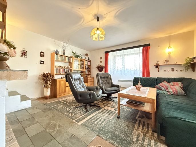 Prodej, Rodinný dům, Dvory