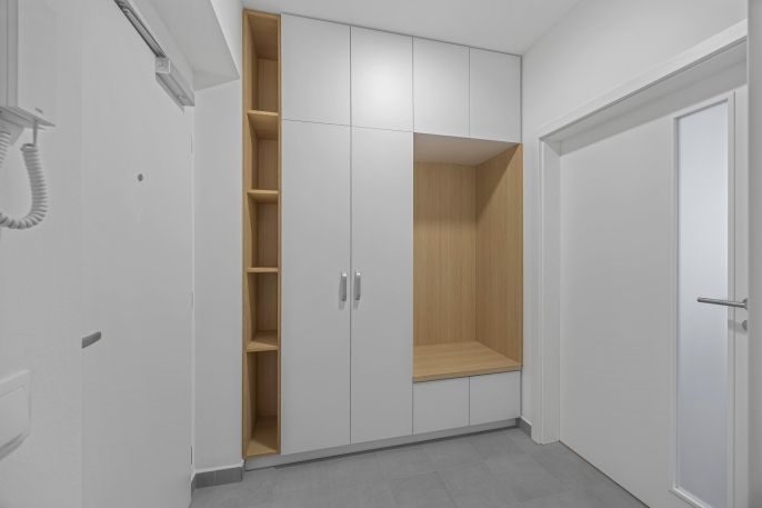 Pronájem, Byt 1+kk, Hradec Králové