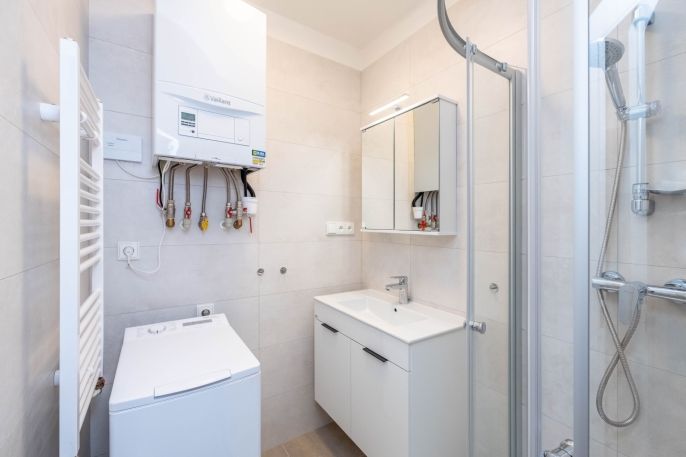 Pronájem, Byt 1+kk, Praha