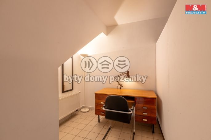 Prodej, Obchod a služby, Postoloprty