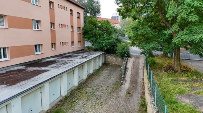 Pronájem, Garáž, Most