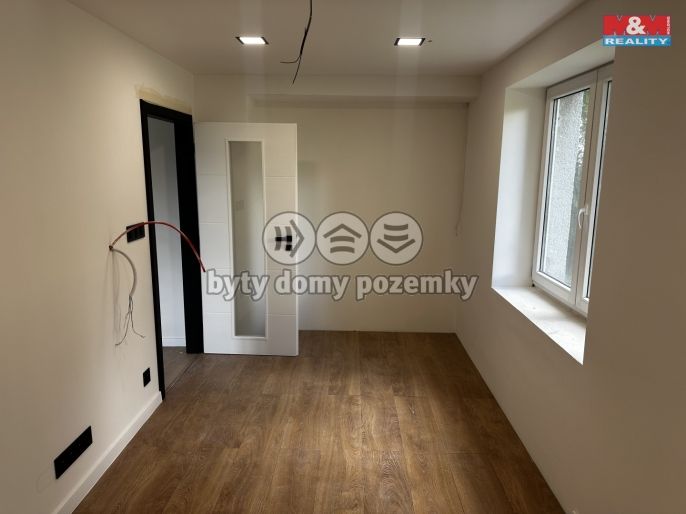 Prodej, Byt 3+kk, Dvory