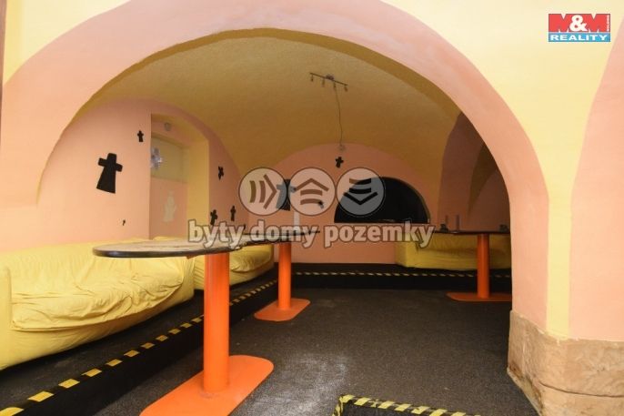 Pronájem, Obchodní objekt, Mimoň