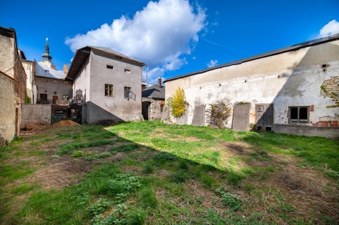 Prodej, Obchodní objekt, Polička