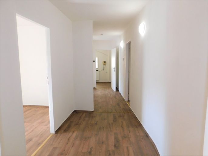 Pronájem, Byt 3+1, Cheb