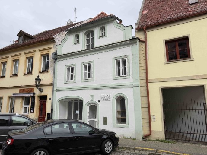 Pronájem, Obchod a služby, Žatec