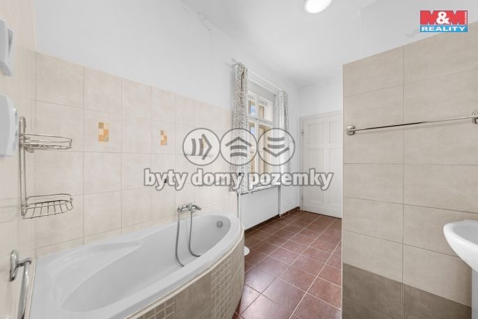 Prodej, Byt 4+1, Děčín