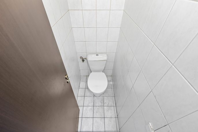 Pronájem, Obchod a služby, Jesenice