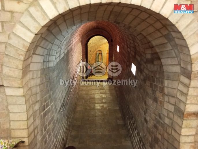 Prodej, Vinný sklep, Vacenovice