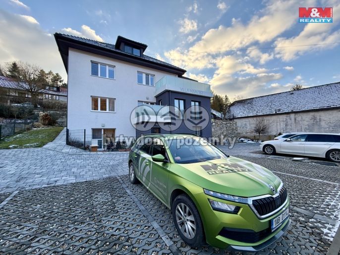 Pronájem, Byt 4+kk, Měchenice