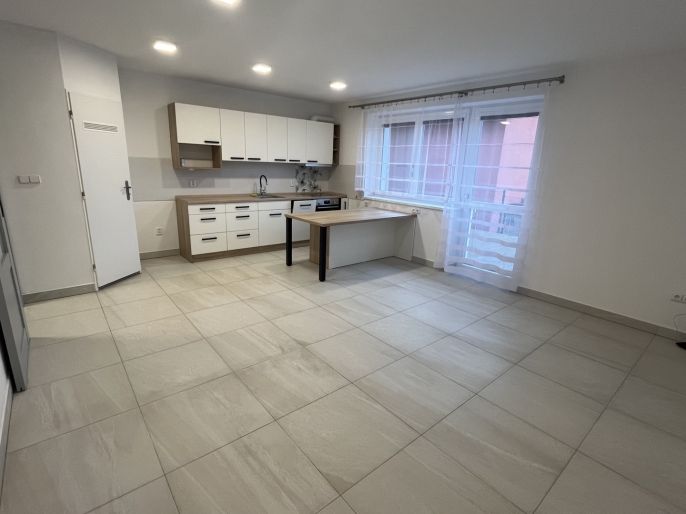 Pronájem, Byt 2+kk, Benátky nad Jizerou