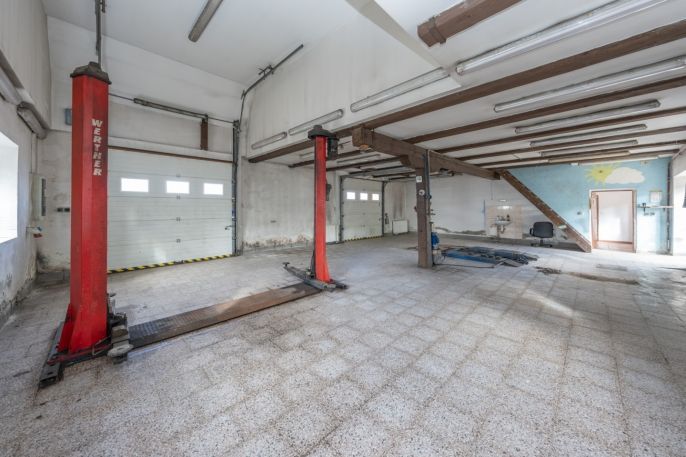 Prodej, Obchod a služby, Církvice
