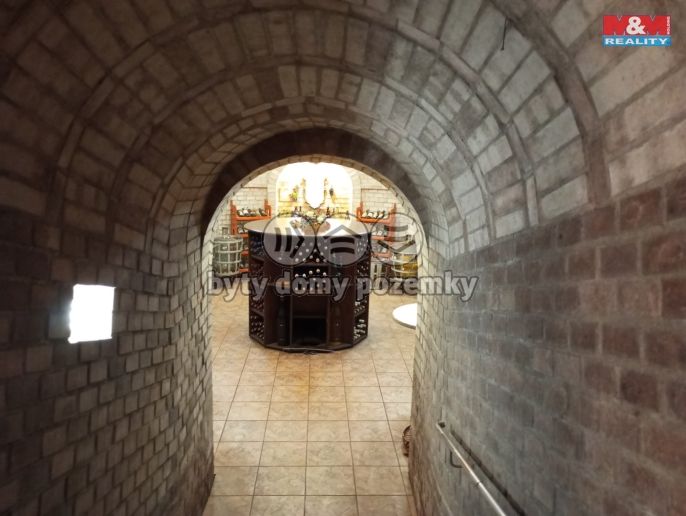 Prodej, Vinný sklep, Vacenovice