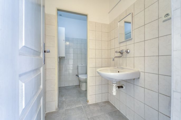 Prodej, Obchod a služby, Toužim