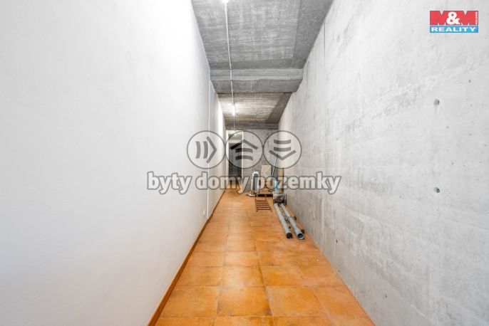 Prodej, Obchod a služby, Okrouhlo