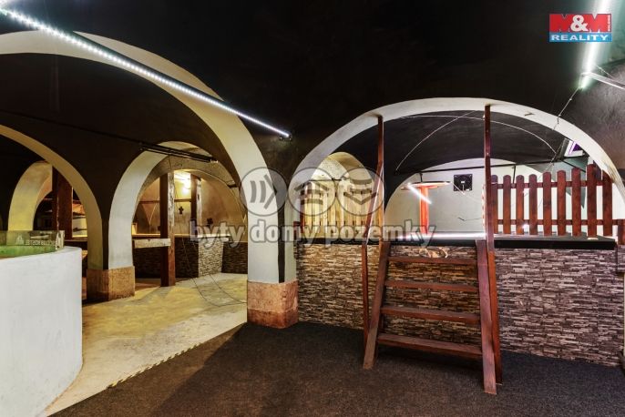 Pronájem, Obchodní objekt, Mimoň