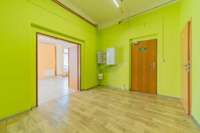 Prodej, Obchod a služby, Cheb