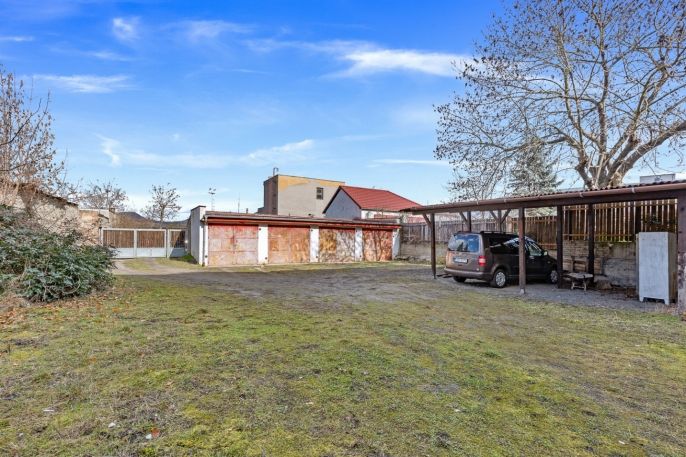 Prodej, Obchod a služby, Louny