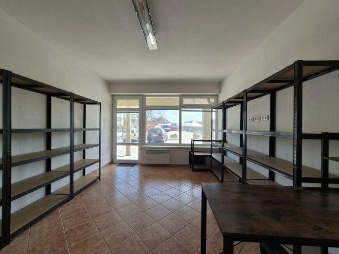 Pronájem, Obchod a služby, Oslavany