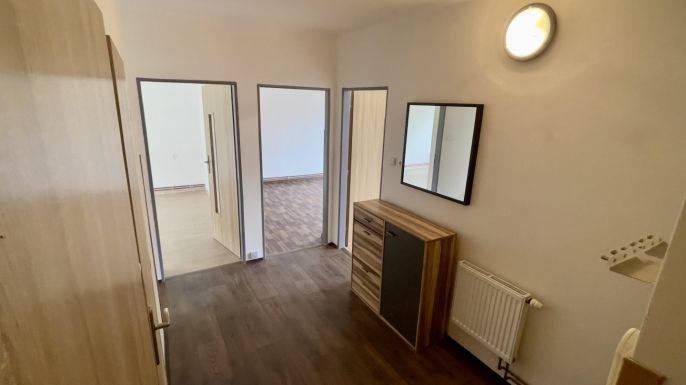 Pronájem, Byt 4+1, Petrovice