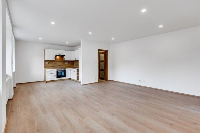 Prodej, Byt 3+kk, Lochovice