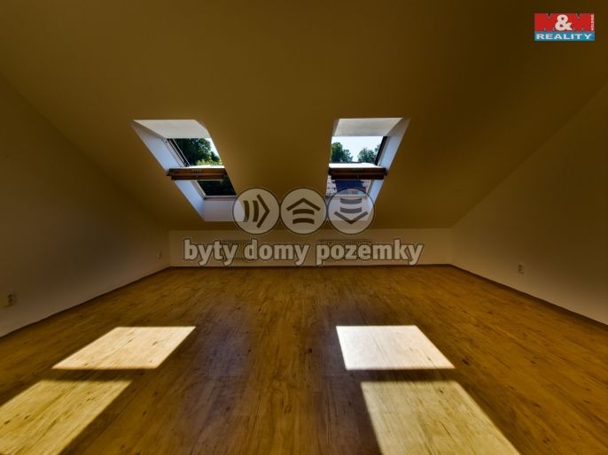 Pronájem, Byt 1+1, Úpice