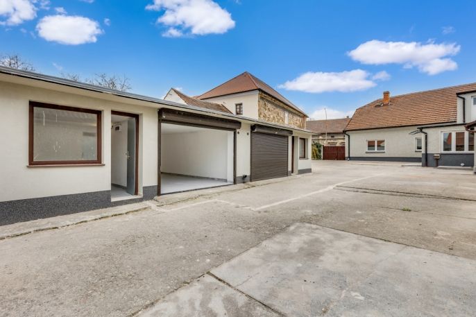 Prodej, Byt 3+kk, Lochovice