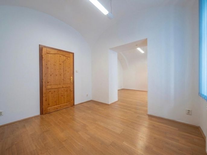 Pronájem, Obchod a služby, Bruntál