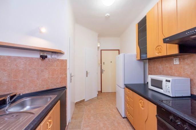 Pronájem, Byt 1+kk, Praha