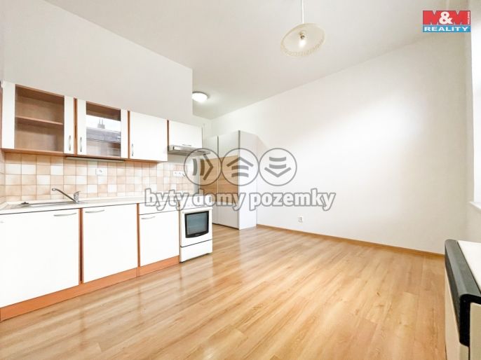 Pronájem, Byt 1+kk, Hradec Králové