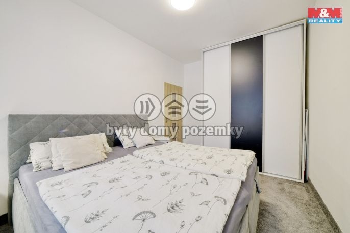 Prodej, Byt 3+1, Valy