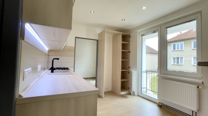 Pronájem, Byt 4+1, Petrovice